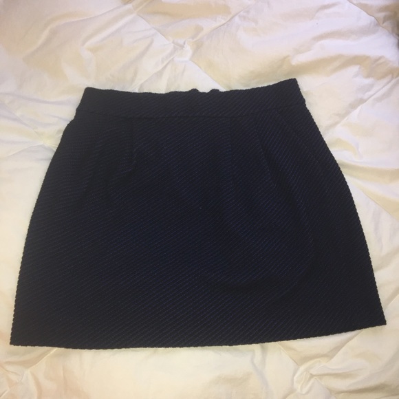 ARMANI EXCHANGE SKIRT SMALL - Picture 5 of 5